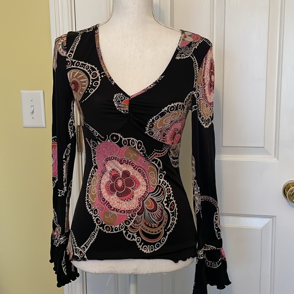 Trina Turk Black Multicolor V-Neck Boho Silk Top w/ Bell Sleeves - Picture 1 of 9